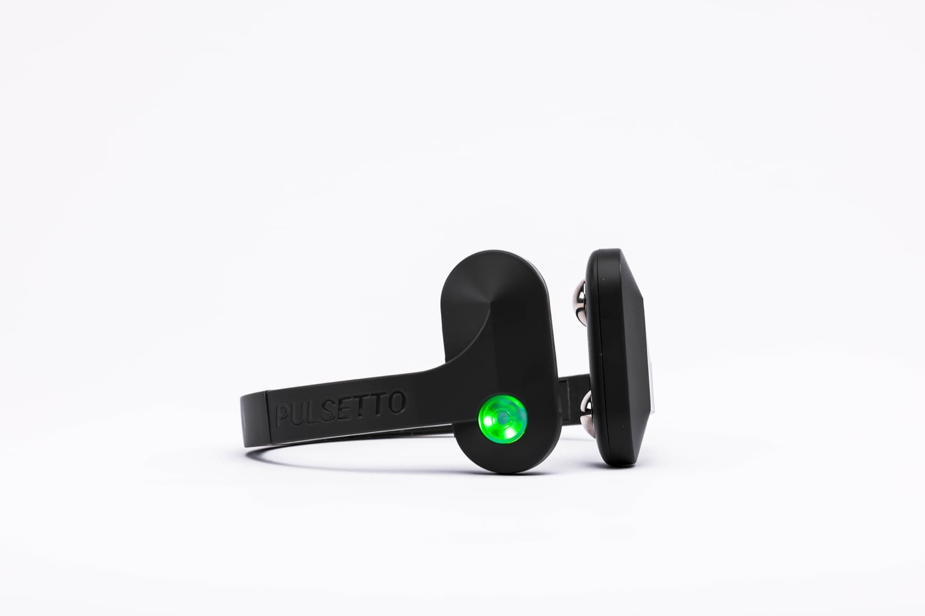 Official Pulsetto product studio photograph